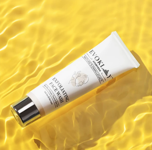 Evoklay Exfoliating Face Wash